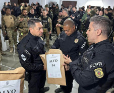 PCPR prende 16 e resgata 1 mil animais em operação contra tráfico internacional de espécies