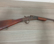 PCPR prende homem em flagrante por posse ilegal de arma de fogo em Pitanga