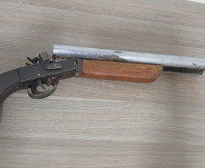 PCPR prende homem em flagrante por posse ilegal de arma de fogo em Pitanga