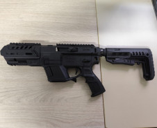 PCPR cumpre mandado de busca e apreensão devido a venda ilegal de armas de fogo em Rolândia