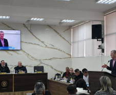 Delegado da PCPR recebe certificado de honra  em Câmara de Vereadores de Araucária
