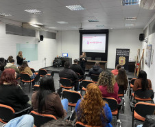 PCPR realiza palestra em alusão ao Agosto Lilás em empresa de Curitiba