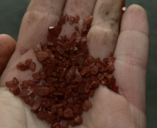 PCPR, PMPR e GM prendem seis pessoas e apreendem carga de fertilizantes desviada em São José dos Pinhais 
