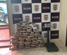 PCPR prende três pessoas por tráfico e outros crimes e apreende fuzil em Foz do Iguaçu
