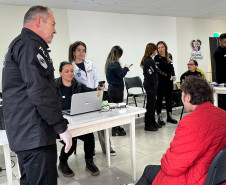 PCPR na Comunidade emite 230 carteiras de identidade para internos do Pequeno Cotolengo em Curitiba
