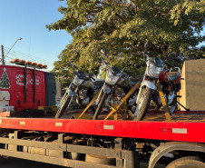 PCPC, PMPR e GM cumprem mandados de busca e apreensão e apreende dez motocicletas em Toledo