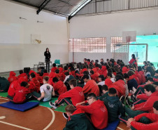 PCPR realiza palestra relacionada a Operação Shamar em escola em Araucária