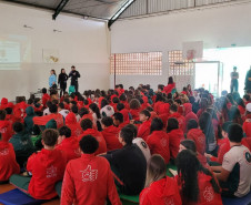 PCPR realiza palestra relacionada a Operação Shamar em escola em Araucária