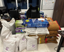 PCPR prende dois homens por desvio de cargas alimentícias em Pinhais