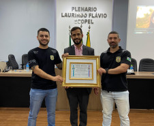 Delegado da PCPR recebe título de Cidadão Honorário em Santo Antônio do Sudoeste