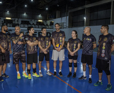 PCPR participa de jogo de vôlei com presença do campeão olímpico Giba