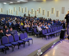 PCPR realiza palestra sobre crimes virtuais em Colégio Adventista de São José dos Pinhais