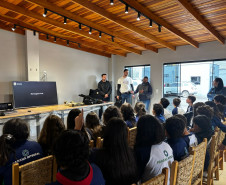 PCPR recebe alunos para palestra e visita na Delegacia de Palmeira