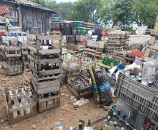 PCPR destroi mais de 300 mil garrafas de bebidas durante ação contra comércio irregular em Curitiba e RMC