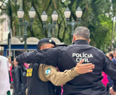 PCPR participa de caminhada em alusão ao Outubro Rosa em Curitiba 