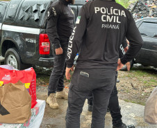 PCPR entrega de 21 cestas básicas, roupas, brinquedos e doces para famílias de Campo Largo