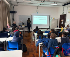PCPR ministra palestra sobre racismo em Colégio no Centro de Curitiba