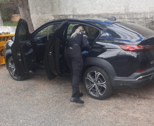 PCPR prende dois homens por roubo e extorsão e uma mulher em flagrante por armazenamento de drogas em Almirante Tamandaré