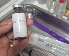 PCPR prende mulher por realizar procedimentos estéticos ilegais e usar medicamentos sem registro em clínica no bairro CIC