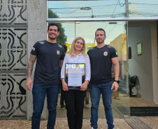 Servidora da PCPR recebe menção honrosa em Câmara de Vereadores de Rolândia