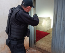 PCPR, PMPR e GCM prendem seis pessoas durante operação em combate ao tráfico de drogas em Cascavel