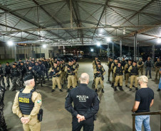 Polícias do Paraná prendem 25 integrantes de organização que movimentava 1,5 tonelada de drogas por mês