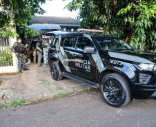 Polícias do Paraná prendem 25 integrantes de organização que movimentava 1,5 tonelada de drogas por mês