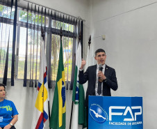 PCPR restitui aos reais proprietários 40 celulares recuperados em Apucarana