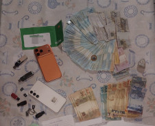 PCPR e PMPR prende 13 pessoas e apreende 26 mil reais durante operação em Rolândia