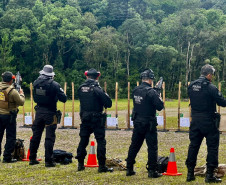 PCPR prepara servidores para o uso de fuzis durante o Verão Maior Paraná