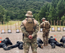 PCPR prepara servidores para o uso de fuzis durante o Verão Maior Paraná