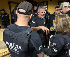 Polícias do Paraná desencadeiam operação no Litoral e prendem 40 pessoas