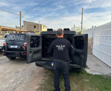 Polícias do Paraná desencadeiam operação no Litoral e prendem 40 pessoas