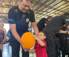 PCPR na Comunidade atende mais de 2,6 mil pessoas durante edições em Arapongas e Corbélia