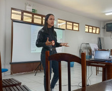 PCPR realiza palestra de prevenção a violência contra a mulher em Foz do Iguaçu