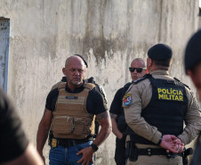 Polícias do Paraná desencadeiam operação no Litoral e prendem 40 pessoas