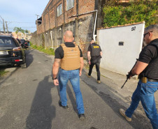 Polícias do Paraná desencadeiam operação no Litoral e prendem 40 pessoas