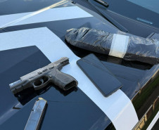 PCPR e GCM prendem cinco pessoas durante operação contra o tráfico de drogas e um caso de homicídio em Ponta Grossa