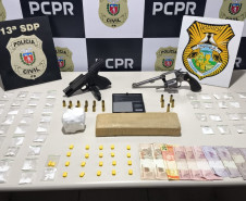 PCPR e GCM prendem cinco pessoas durante operação contra o tráfico de drogas e um caso de homicídio em Ponta Grossa