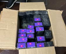 PCPR prende dois homens e apreende 1,6 mil celulares sem procedência em Curitiba