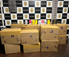 PCPR prende dois homens e apreende 1,6 mil celulares sem procedência em Curitiba