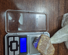 PCPR prende homem em flagrante por tráfico e posse ilegal de arma de fogo em Mandaguari