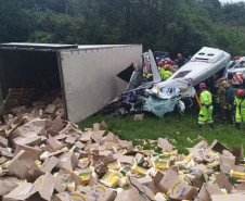 Investigação integrada prende três suspeitos por roubo de caminhão que causou seis mortes em Campina Grande do Sul