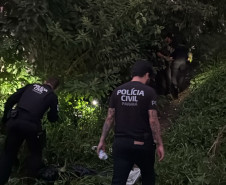PCPR prende três pessoas em flagrante e apreende 1.600 reais durante operação em Colombo (7579)