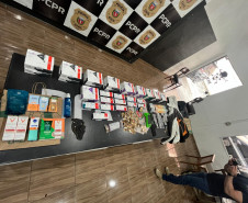 PCPR prende dois homens por roubo ocorrido em farmácia de Curitiba