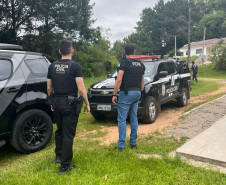 PCPR e PMPR prendem casal em flagrante por tráfico de drogas e associação ao tráfico de drogas em Quitandinha