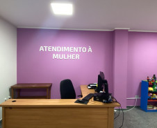 PCPR reforma sala da mulher em delegacia de Quatro Barras 