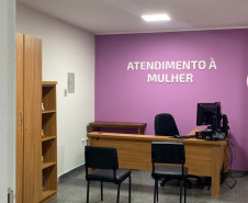 PCPR reforma sala da mulher em delegacia de Quatro Barras 