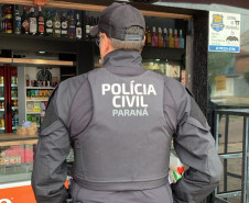 PCPR prende mulher durante combate a comercialização de bebidas falsificadas em Curitiba