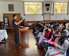 PCPR ministra palestra sobre bullying e cyberbullying em instituto de Ponta Grossa